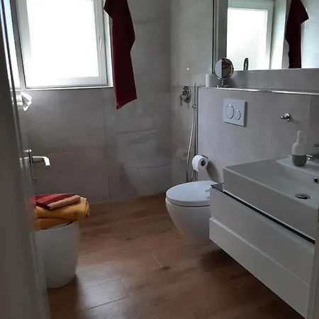 Ferienwohnung Mit Seeblick Und Pkw Abstellplatz Am Haus Uberlingen Exterior photo