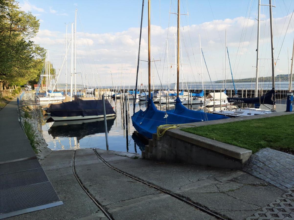 Apartment Mit Seeblick Und Pkw Abstellplatz Am Haus Uberlingen