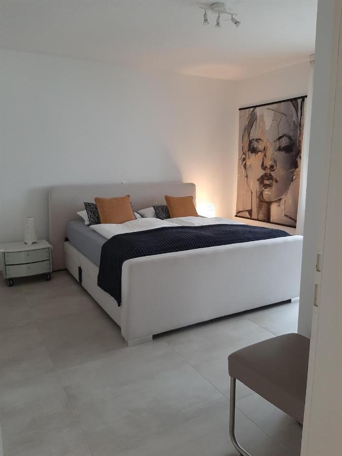 Mit Seeblick Und Pkw Abstellplatz Am Haus Apartment *