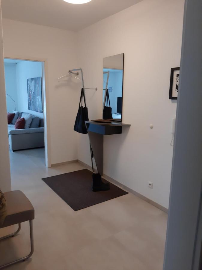 Mit Seeblick Und Pkw Abstellplatz Am Haus Apartment